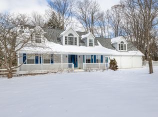 10615 Red Oak Rdg, Howard City, MI 49329