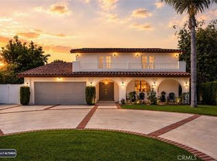 18614 Delano St, Tarzana, CA 91335