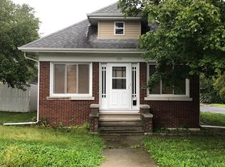 1122 Clement St, Joliet, IL 60435