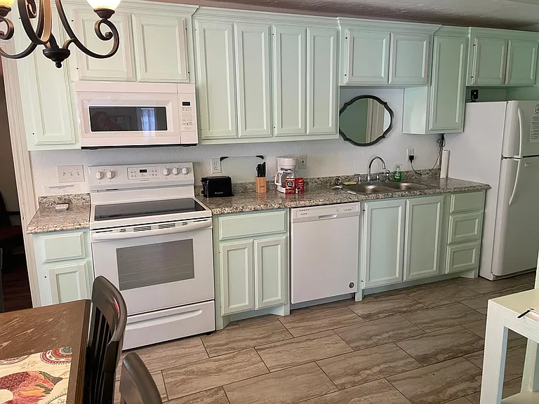 259 Hiland Ln — Photo 9