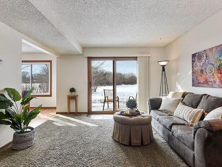 1620 Cope Ave E — Photo 8