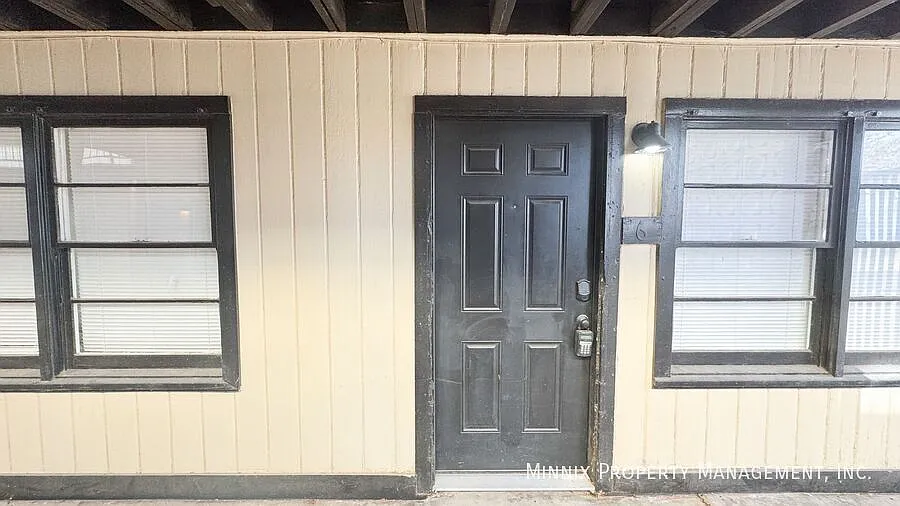 5005 Ave W. #6 — Photo 4