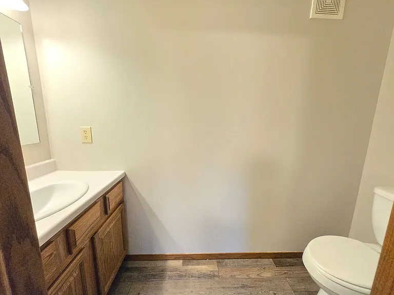 1805 S Bahnson Ave — Photo 11