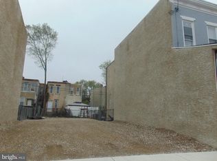 911 Fern St, Camden, NJ 08102