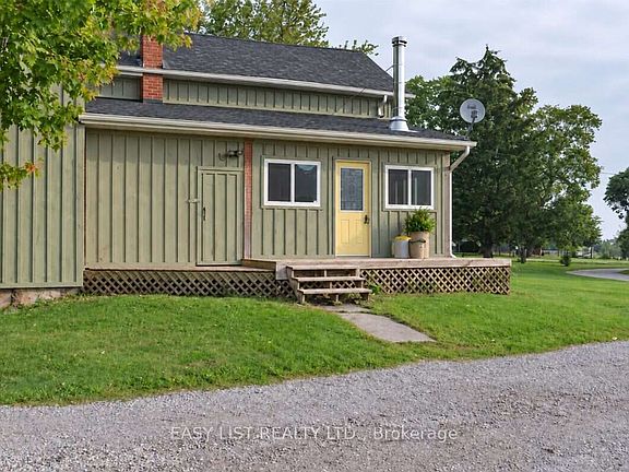 2nd image of 624 Hillhead Rd