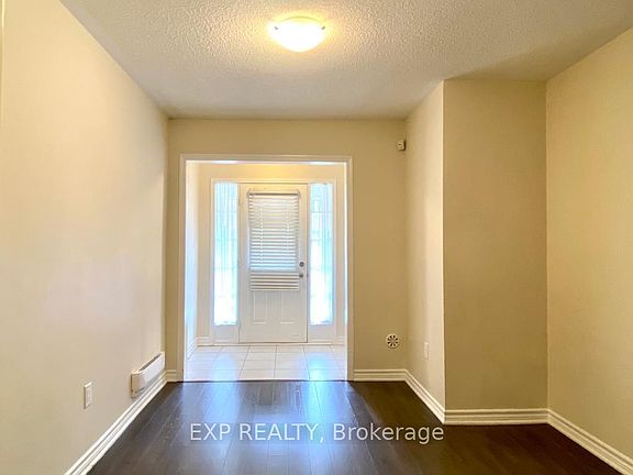 2nd image of 1621 Gainer Cres