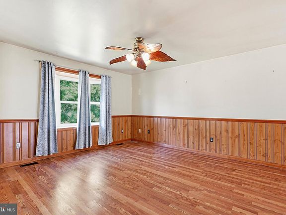 3rd image of 17 Taos Cir