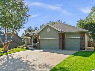 16367 Y St, Omaha, NE 68135