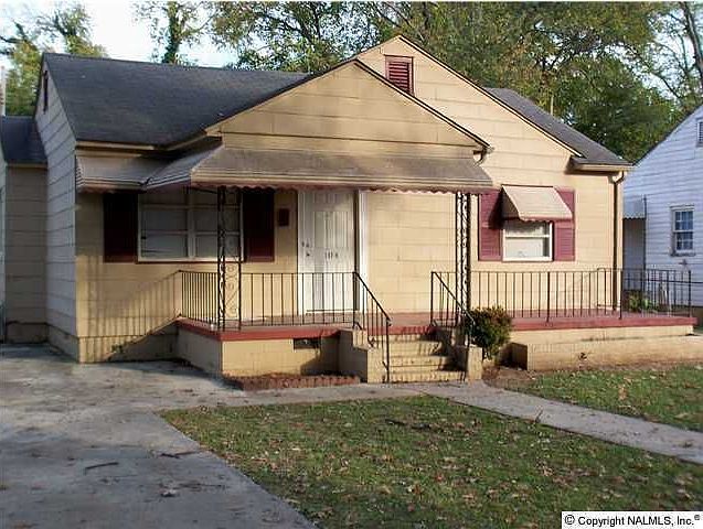 2nd image of 104 6th Ave NW