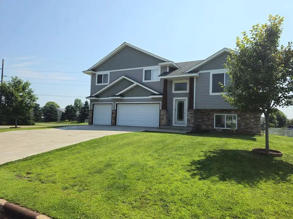 17639 311th St, Shafer, MN 55074