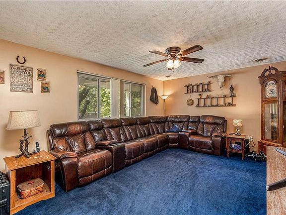 3rd image of 1024 Deer Creek Cir