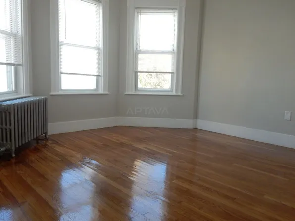 48 Waterhouse St, Somerville, MA