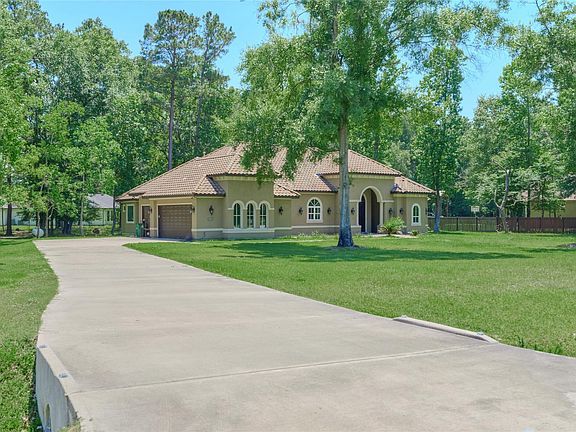 3rd image of 28526 Riverside Crest Ln
