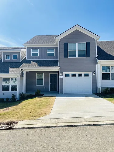 617 Hamilton Crossings Photo 1