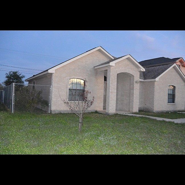 1st image of 6922 Apple Valley Dr