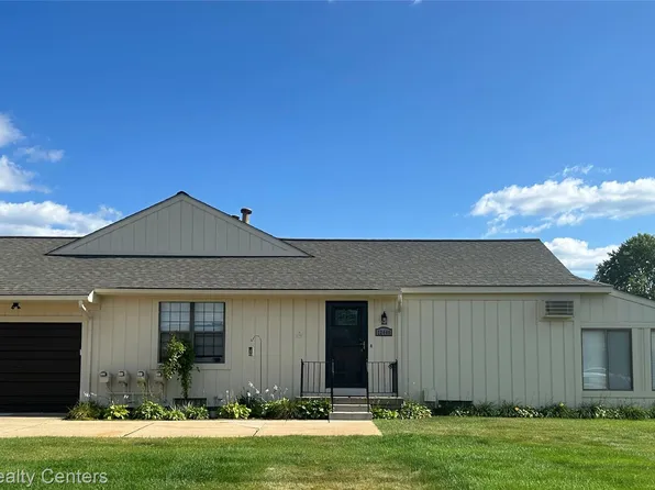 12440 Cambridge Blvd Unit 4, South Lyon, MI 48178