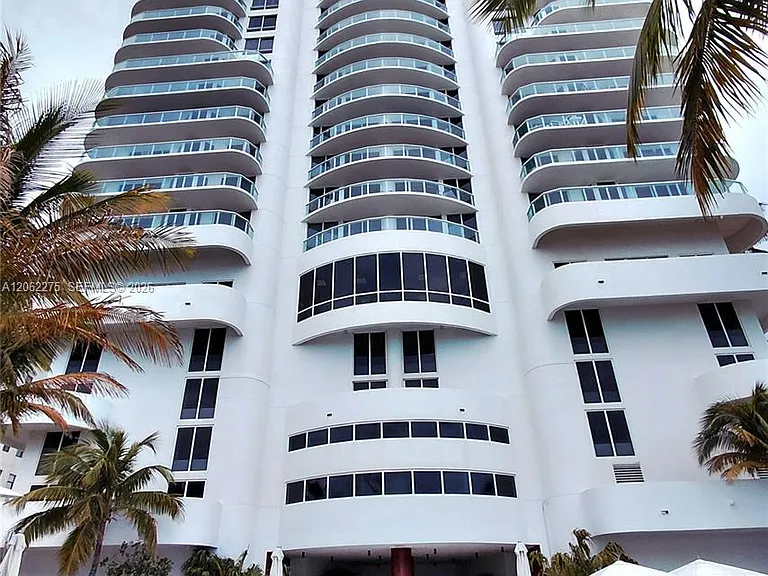 6365 Collins Ave #905 — Photo 47