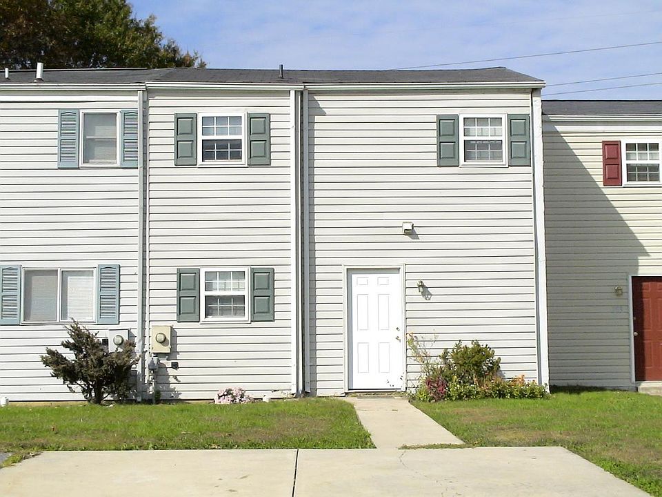 1st image of 205 W Plover Dr