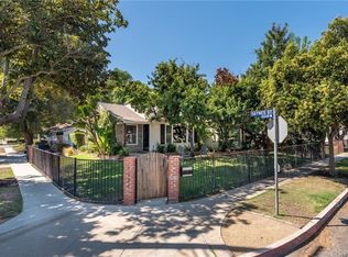 6525 De Celis Pl, Van Nuys, CA 91406