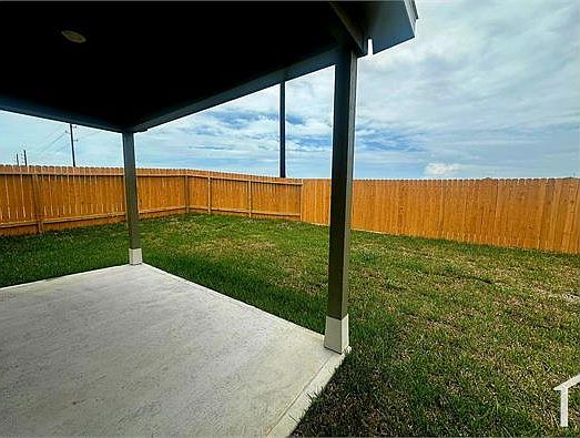 2nd image of 21638 Cypress Maple Dr
