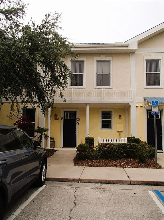 3 bed, 2.5 bath, 1512 sqft, $1,895 — Photo 1