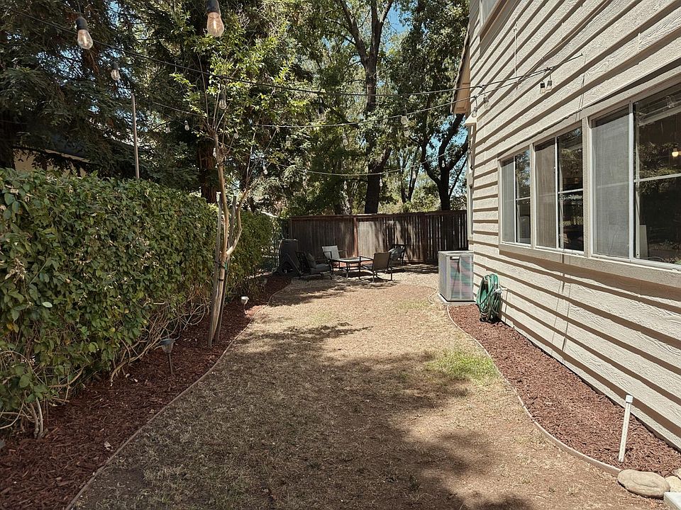 1st image of 132 Royalton Cir