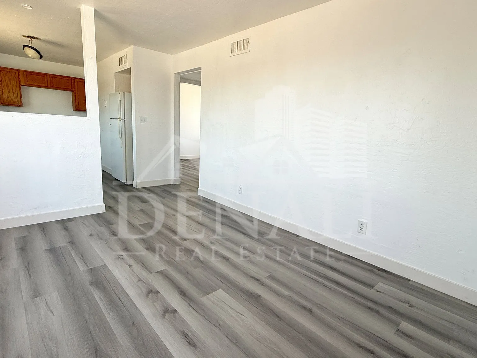 2 bed, 1.0 bath, 500 sqft, $895 — Photo 2