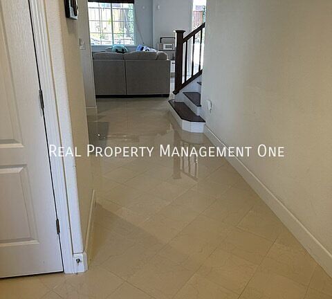 4th image of 4837 La Vina St