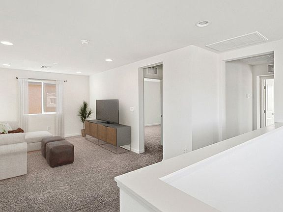 4th image of 115 Vista Balla Ave
