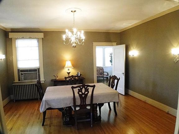 2nd image of 3476 Fort Ave