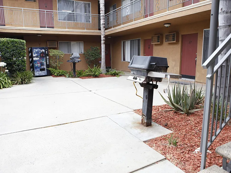 11921 Chandler Blvd — Photo 4