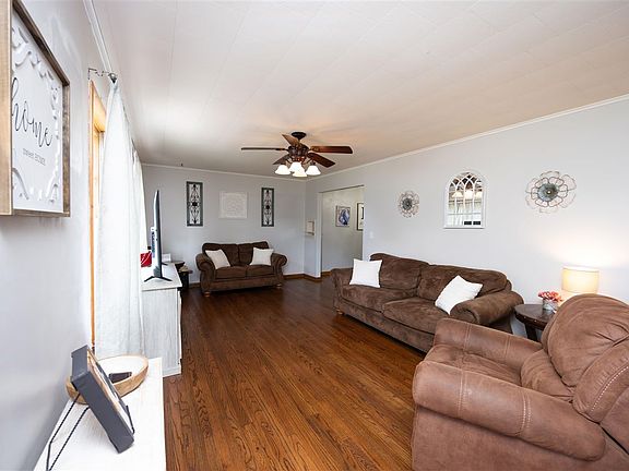 4th image of 1503 Shirlee Ave