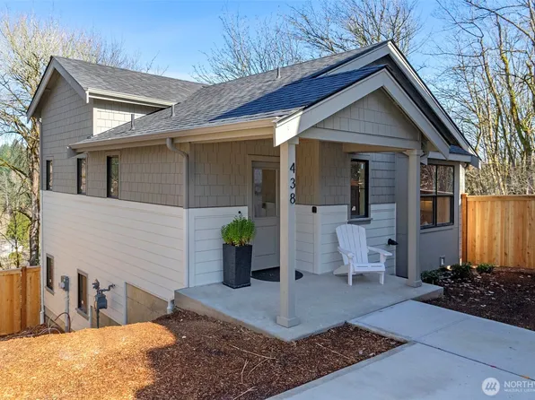 438 20th Ave, Kirkland, WA 98033