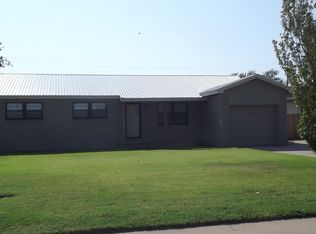 1401 Floydada St, Plainview, TX 79072