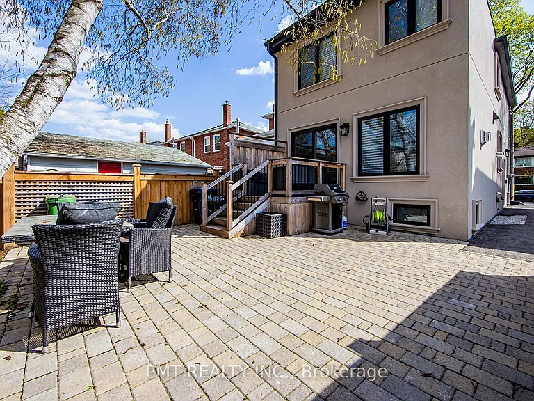 50 Thursfield Cres — Photo 44