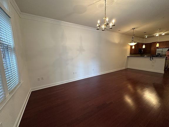 3rd image of 2810 Selwyn Ave Unit 126