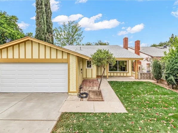 20010 Eccles St, Winnetka, CA 91306