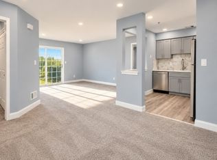1124 Waterford Dr, Edison, NJ 08817