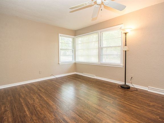 5th image of 1421 W Marlene Ave