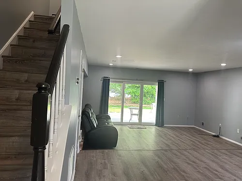 61 Goodwin Dr Photo 1
