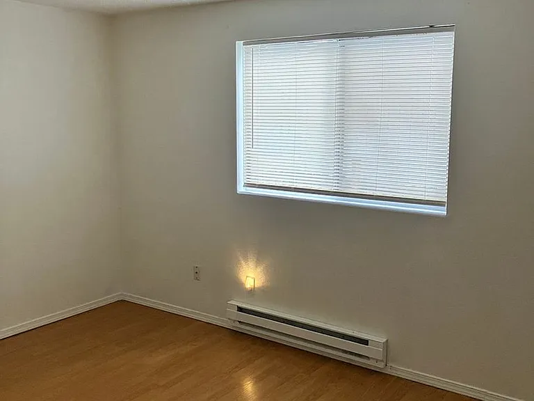 2429 NE Saratoga St — Photo 11