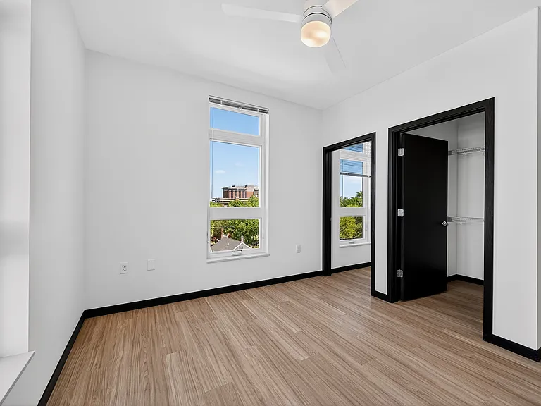 Vicino Apartments — Photo 21