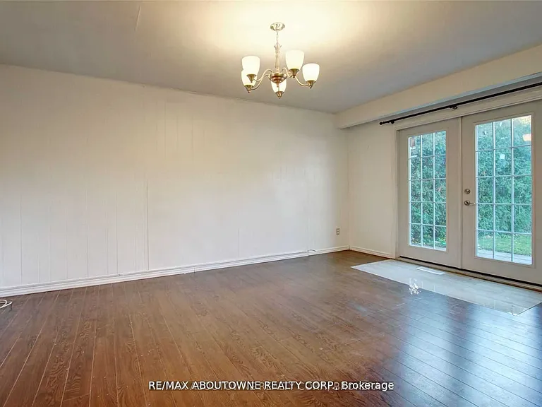 14 Angus Dr #LOWER — Photo 5