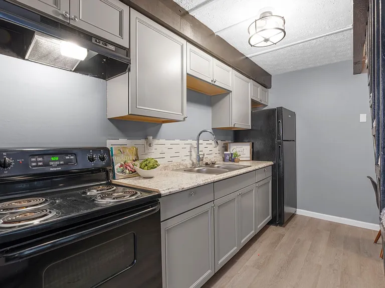 Courtship Village Townhomes — Photo 42
