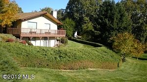 5th image of 315 Hilltop Pl