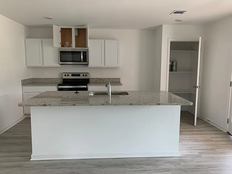 48176 Cerrado St — Photo 2