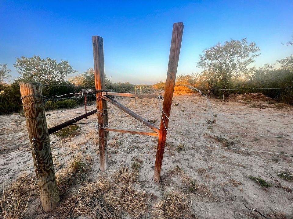 395 Colombia Rd, Laredo, TX 78045 MLS 20233380 Zillow