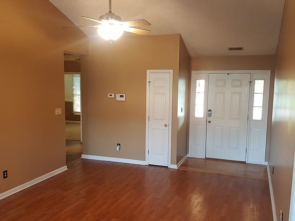 5th image of 114 Remington Dr