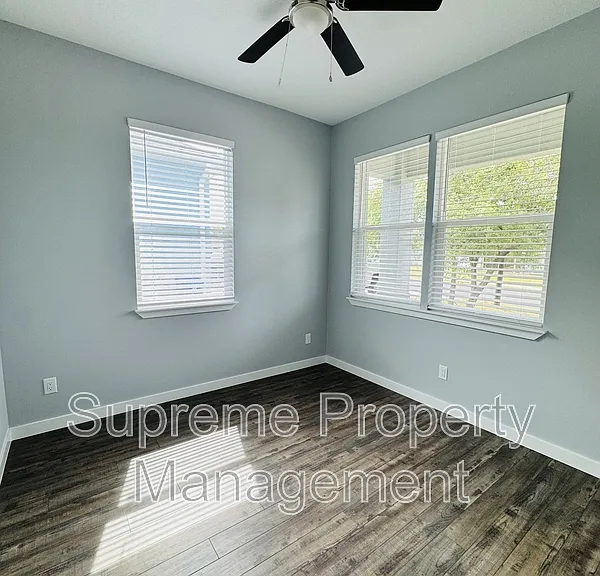 6073 Vermont Ave — Photo 10