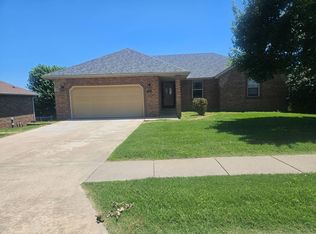 1918 Holly Springs Ave, Nixa, MO 65714